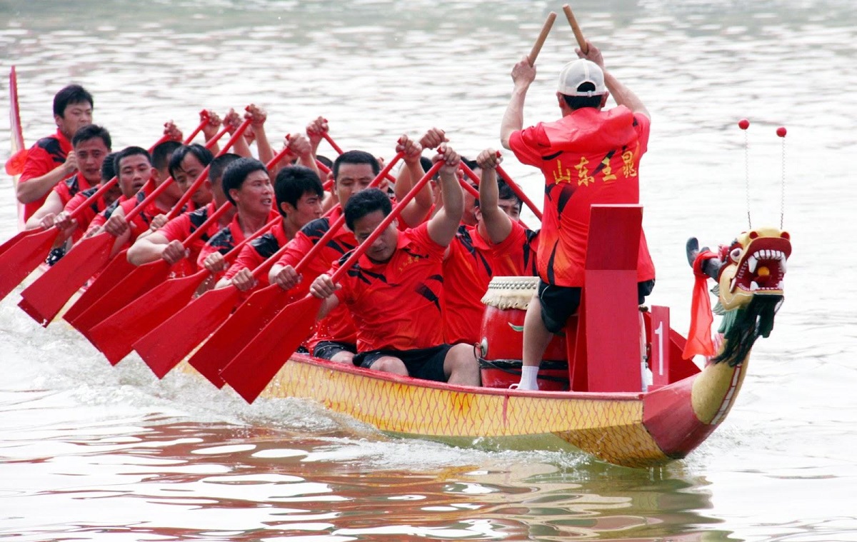 चीनमा हुने ड्र्यागन बोट रेस फेस्टिभल